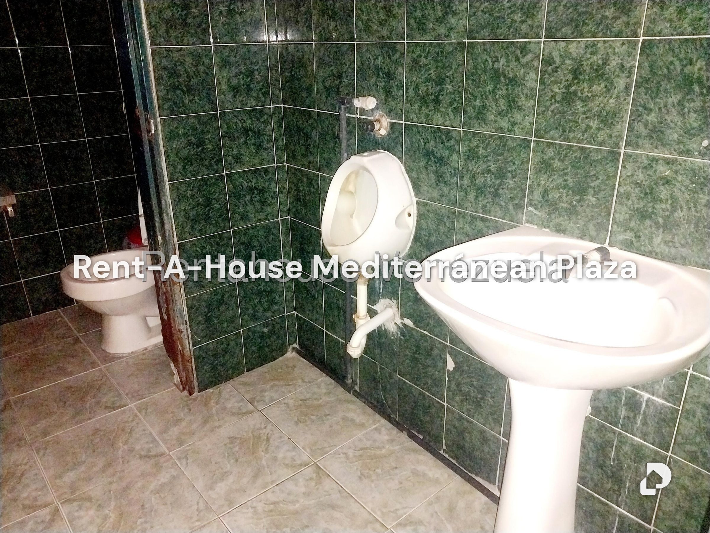 Local comercial en Castillito, San Diego