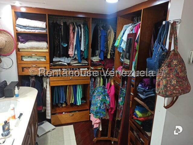 Apartamento en Campo Alegre, Caracas – 24
