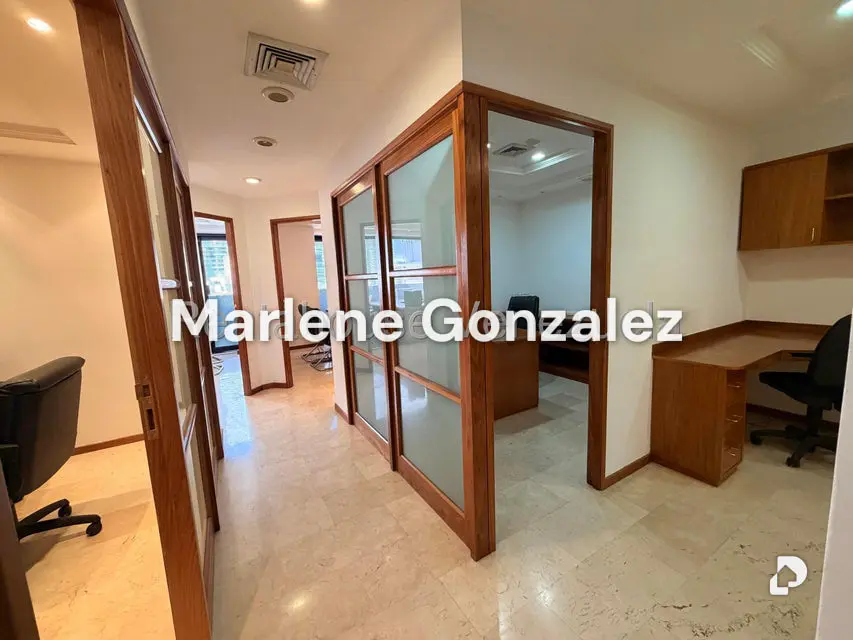 Oficina en Chacao, Caracas – 12