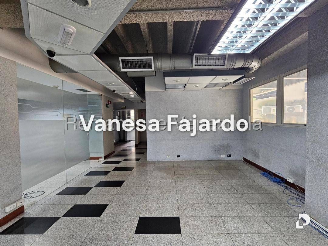 Building in Las Mercedes, Caracas – 7