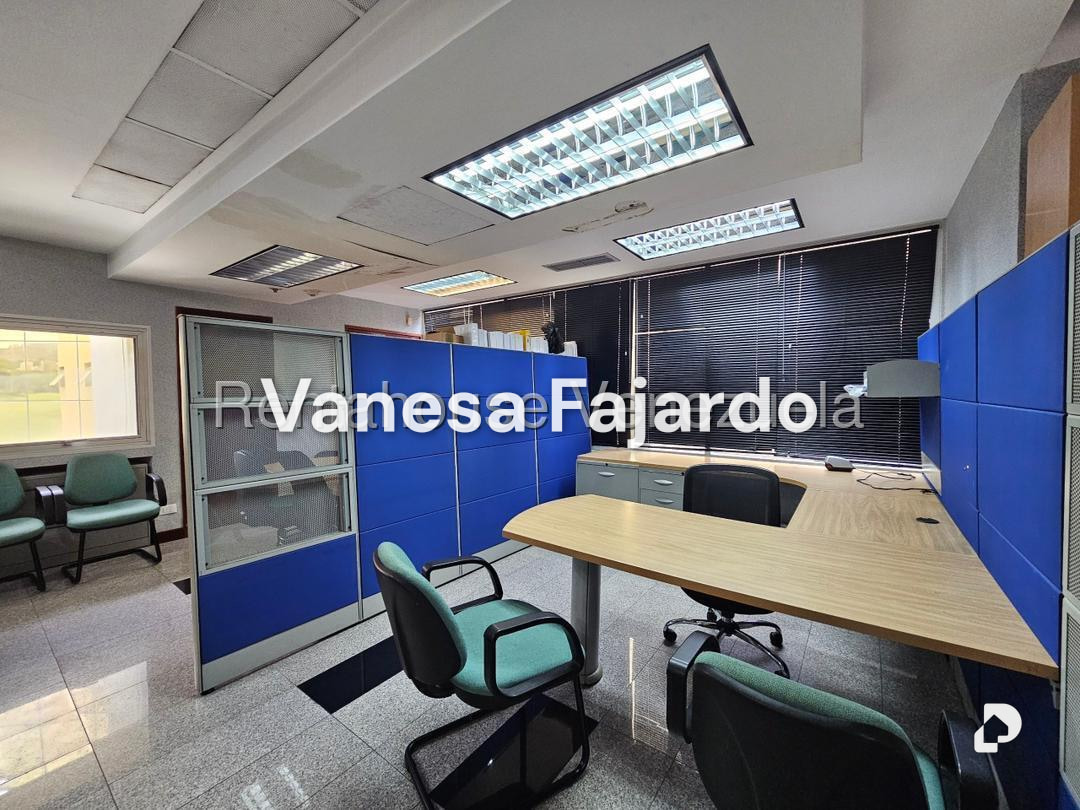 Building in Las Mercedes, Caracas – 13