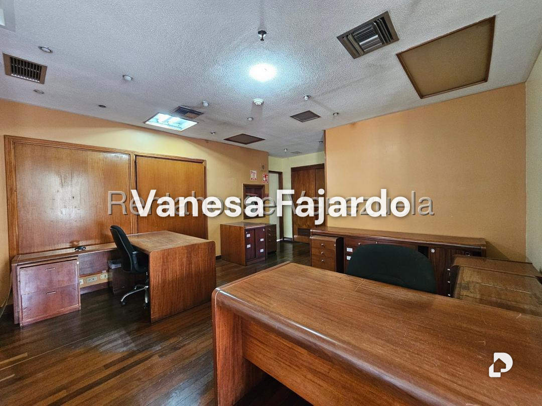 Building in Las Mercedes, Caracas – 21
