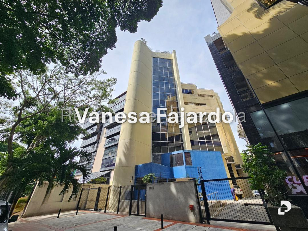 Building in Las Mercedes, Caracas – 1