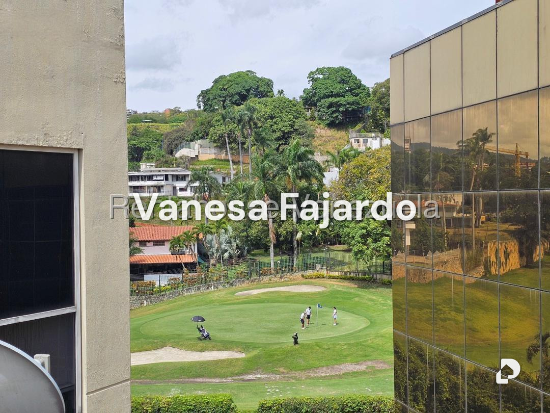 Building in Las Mercedes, Caracas – 14
