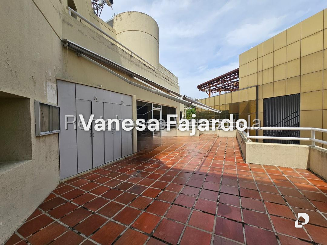 Building in Las Mercedes, Caracas – 26