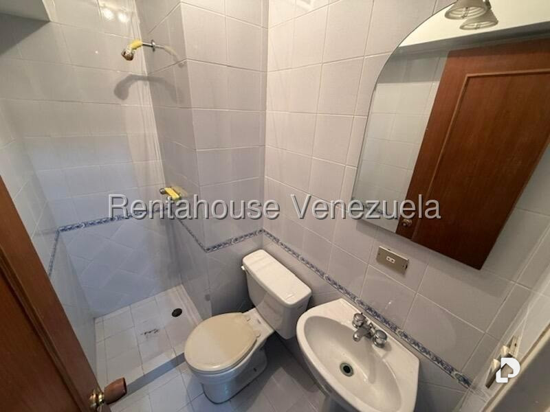 Apartamento en Urbanización Miranda, Caracas – 17