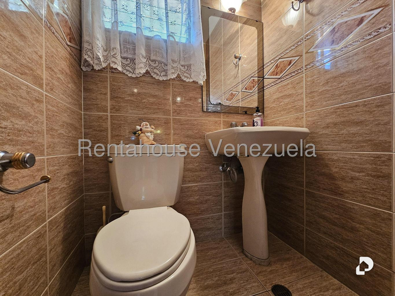 Casa en Colinas de Santa Mónica, Caracas – 30