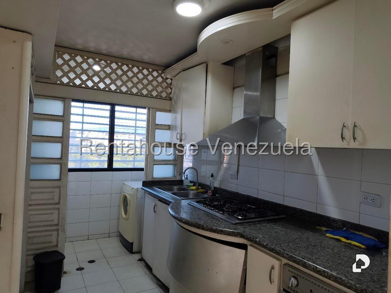 Apartamento en El Rosal, Caracas – 16