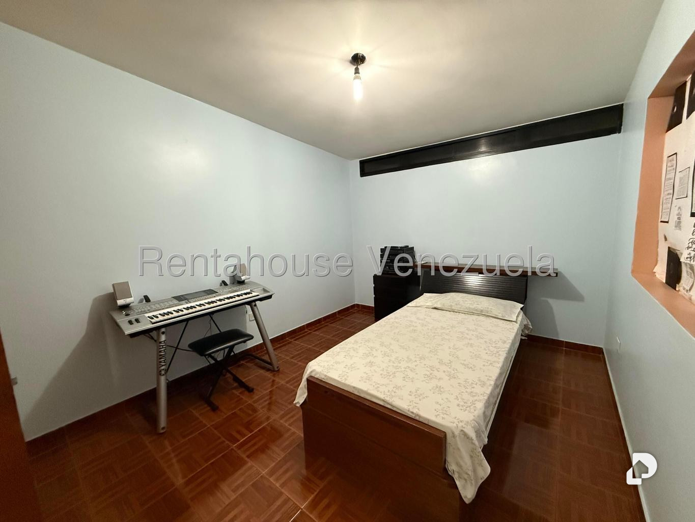 Casa en La Trinidad, Caracas – 25