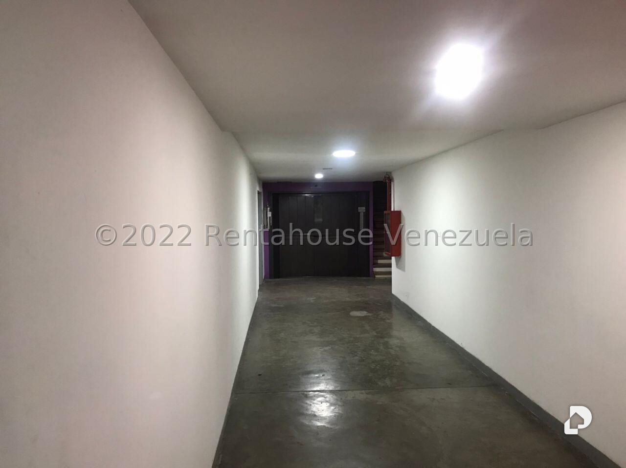 Edificio en Boleíta Sur, Caracas – 22