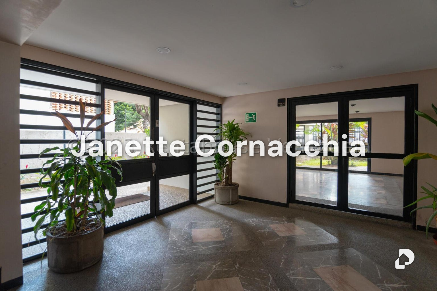 Apartamento en Los Palos Grandes, Caracas – 28