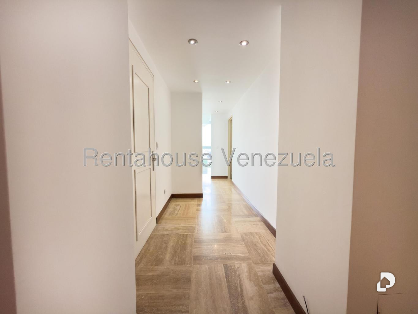 Apartamento en Lomas de Las Mercedes, Caracas – 11