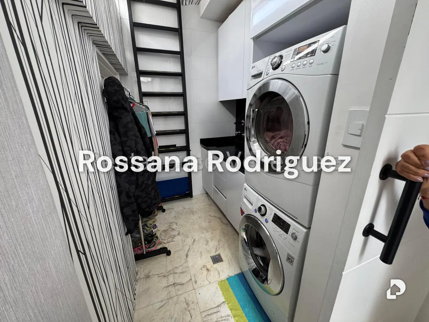 Penthouse in Loma Linda, Caracas – 26