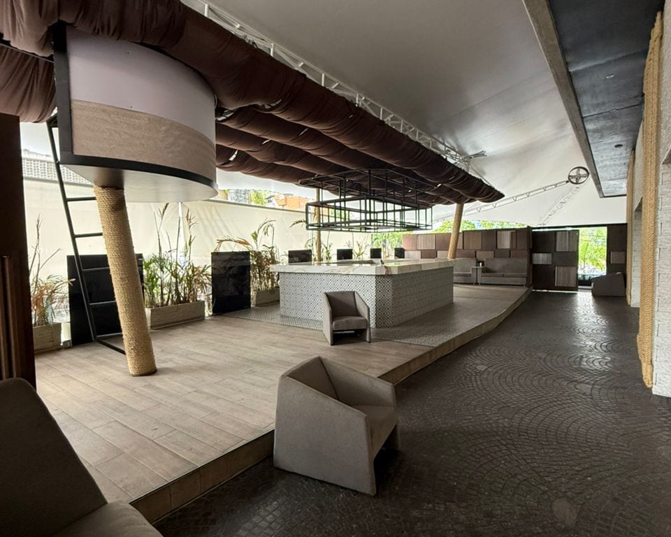 Local comercial en La Castellana, Caracas - 1