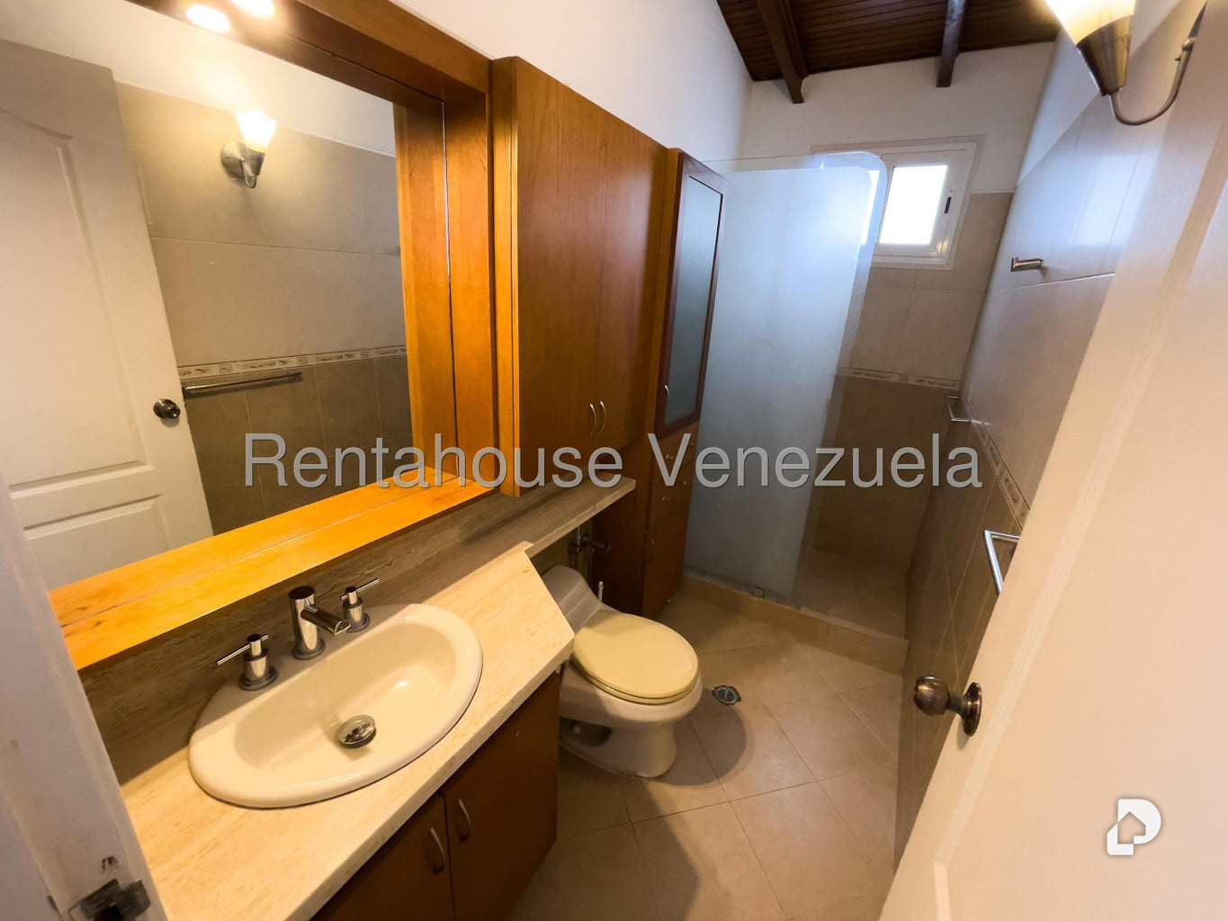Casa en Santa Paula, Caracas – 30