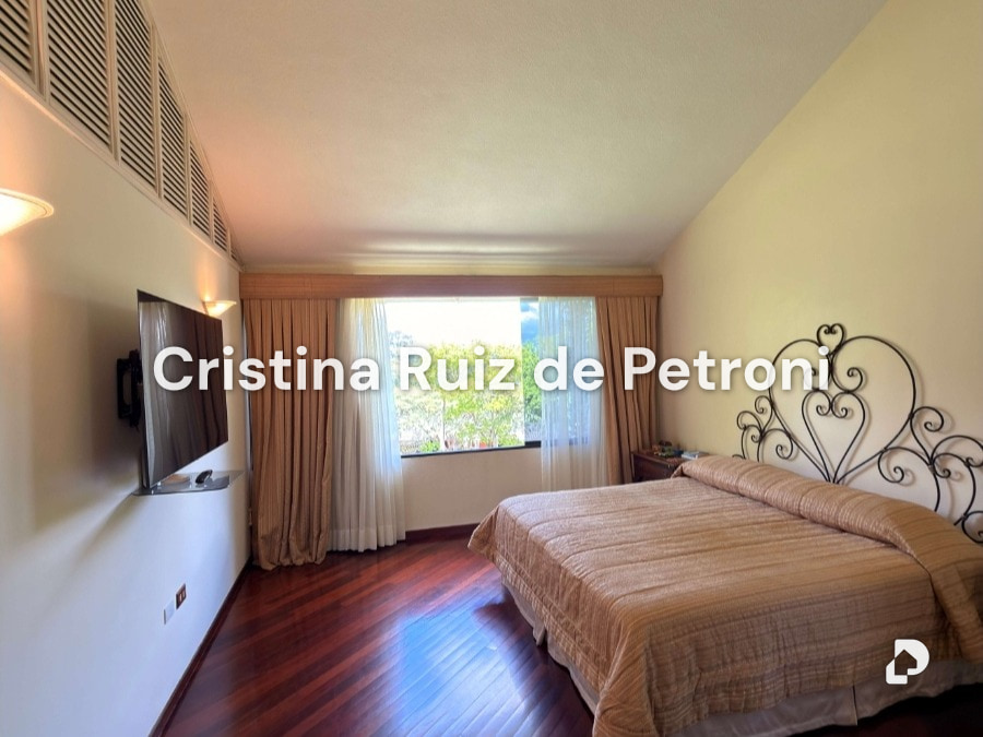 Casa en La Lagunita, Caracas – 13