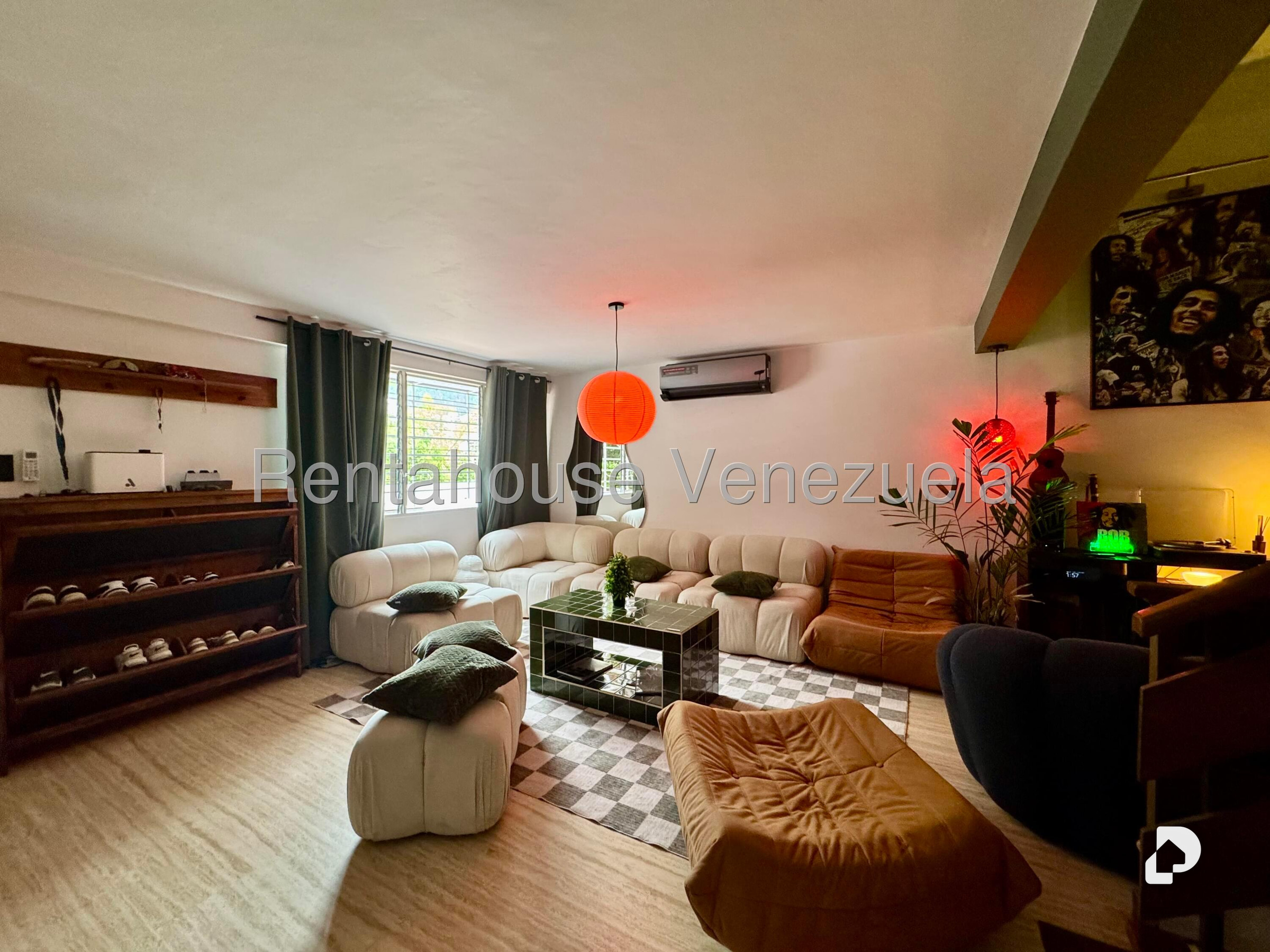 Casa en Alto Prado, Caracas – 18