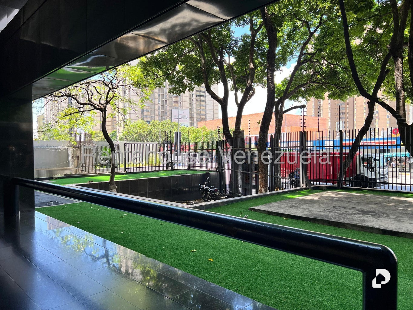 Local comercial en La California Norte, Caracas – 2