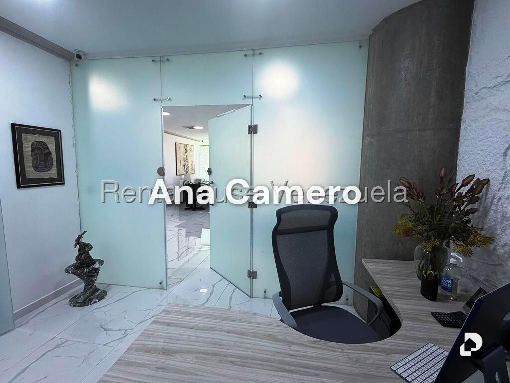 Local comercial en Boleíta Norte, Caracas – 13