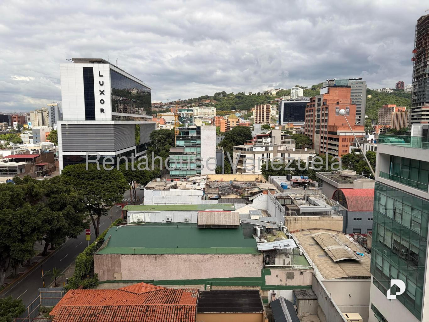 Oficina en Las Mercedes, Caracas – 7