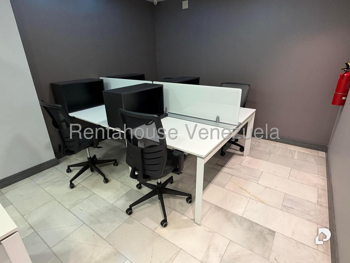 Oficina en Las Mercedes, Caracas – 18