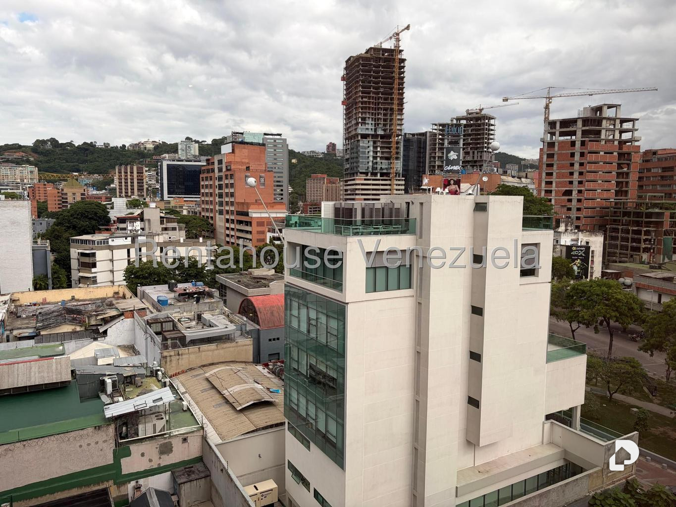 Oficina en Las Mercedes, Caracas – 10