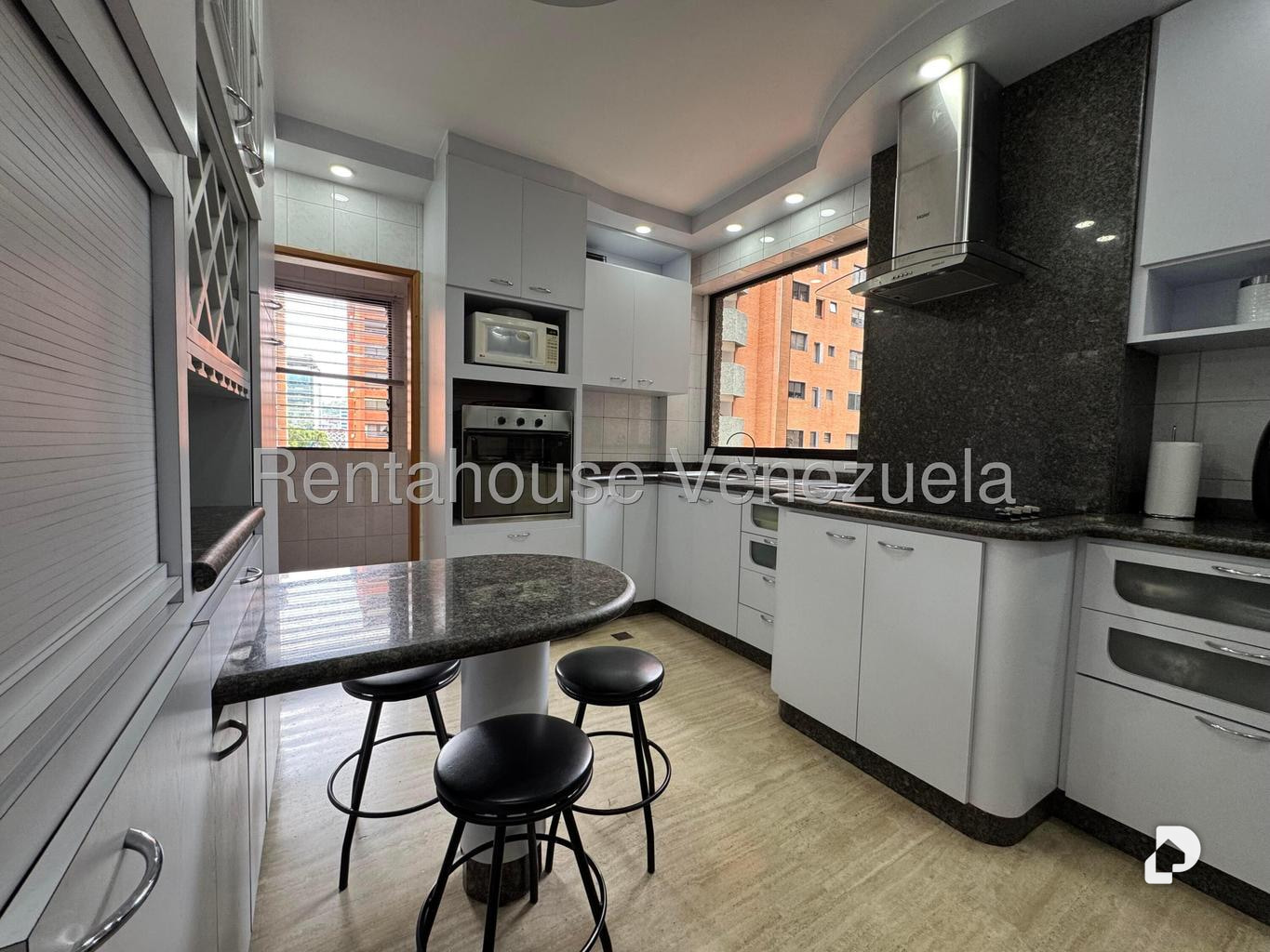 Apartamento en El Rosal, Caracas – 14