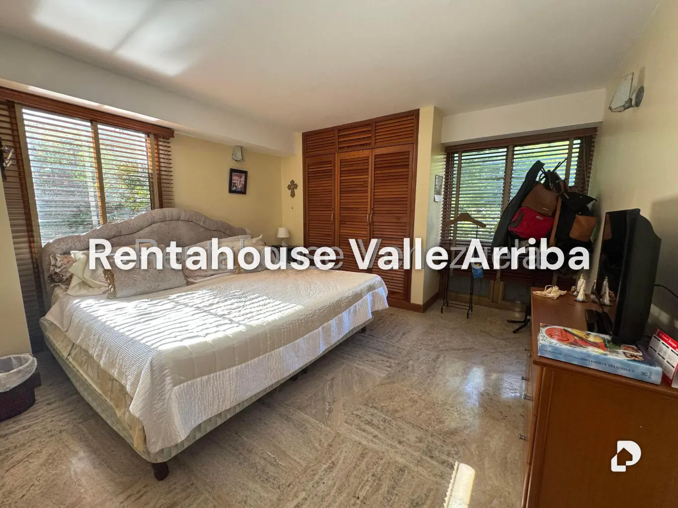 Apartamento en Las Esmeraldas, Caracas – 23