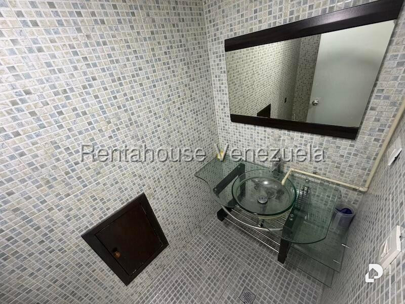 Office in El Recreo, Caracas – 24