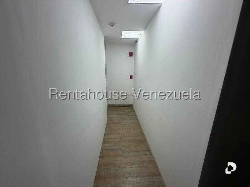 Office in El Recreo, Caracas – 21