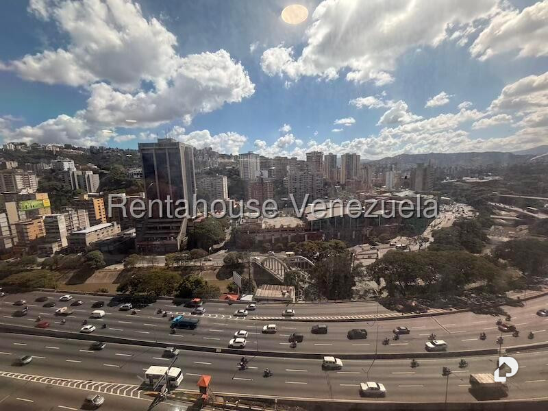 Office in El Recreo, Caracas – 15