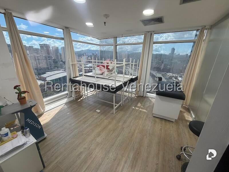 Office in El Recreo, Caracas – 19