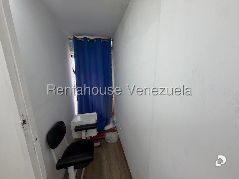 Office in El Recreo, Caracas – 25