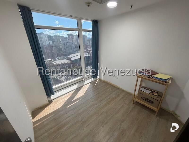 Office in El Recreo, Caracas – 14