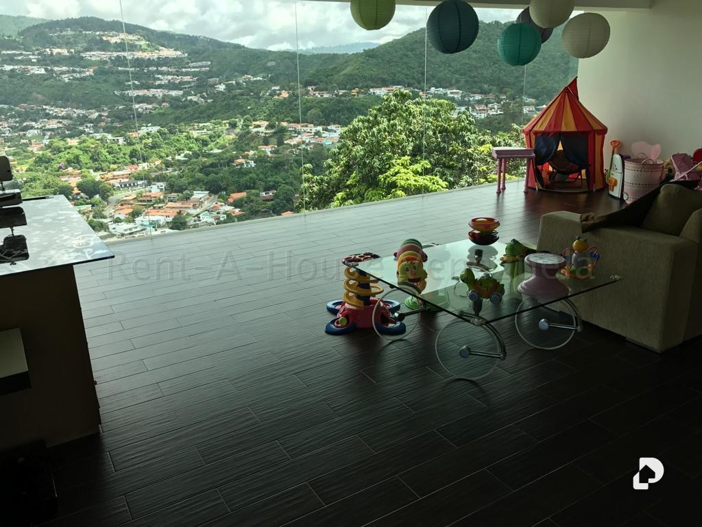 Casa en Cumbres de Curumo, Caracas – 15