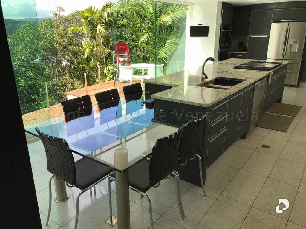 Casa en Cumbres de Curumo, Caracas – 12