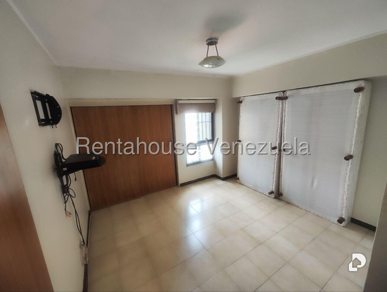 Apartment in Manzanares, Caracas – 8