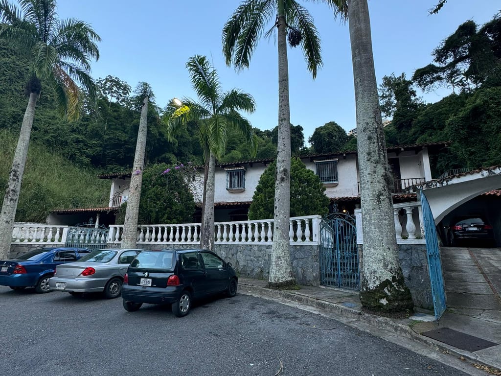 Casa en El Cafetal, Caracas - 1