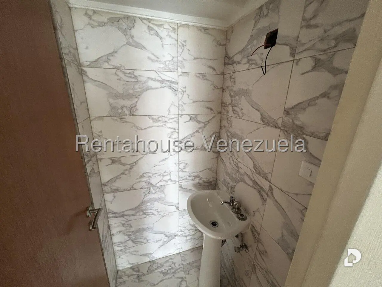 Apartamento en La Florida, Caracas – 16