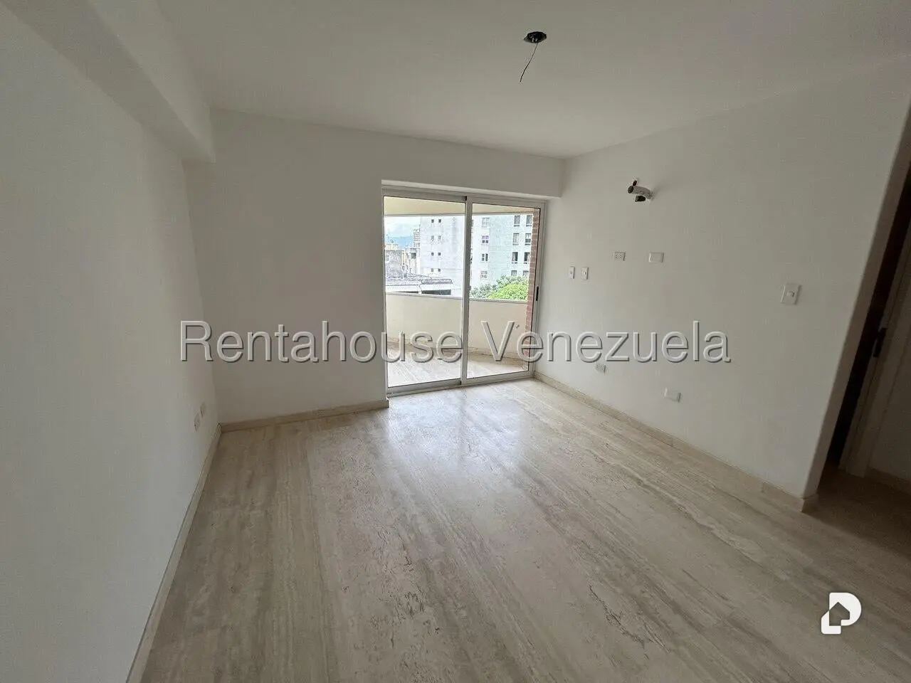 Apartamento en La Florida, Caracas – 11