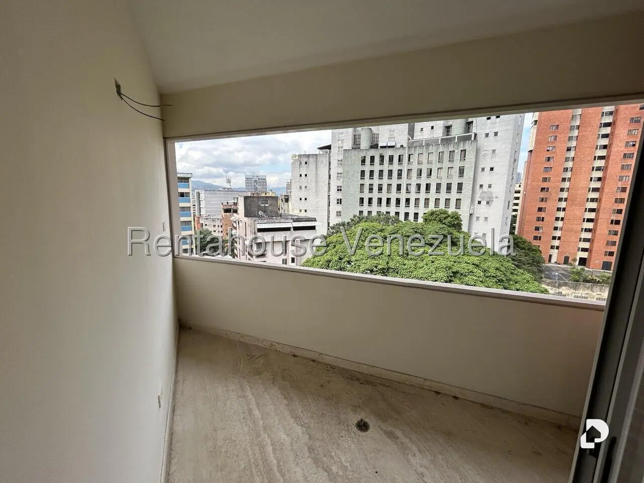 Apartamento en La Florida, Caracas – 13