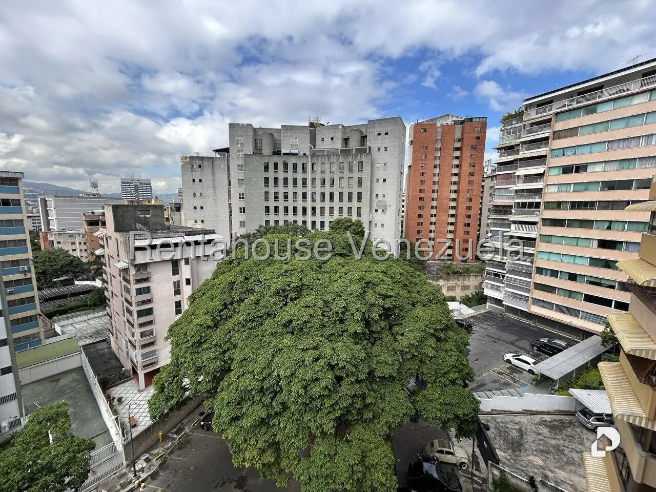 Apartamento en La Florida, Caracas – 14