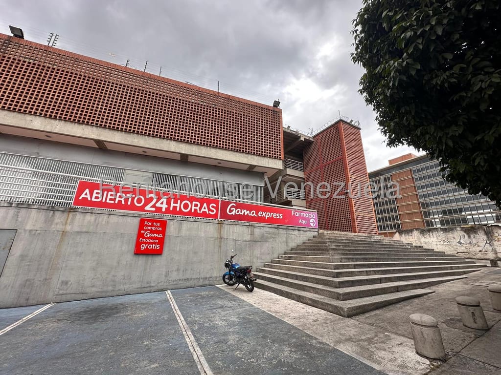 Local comercial en Boleíta Norte, Caracas - 1