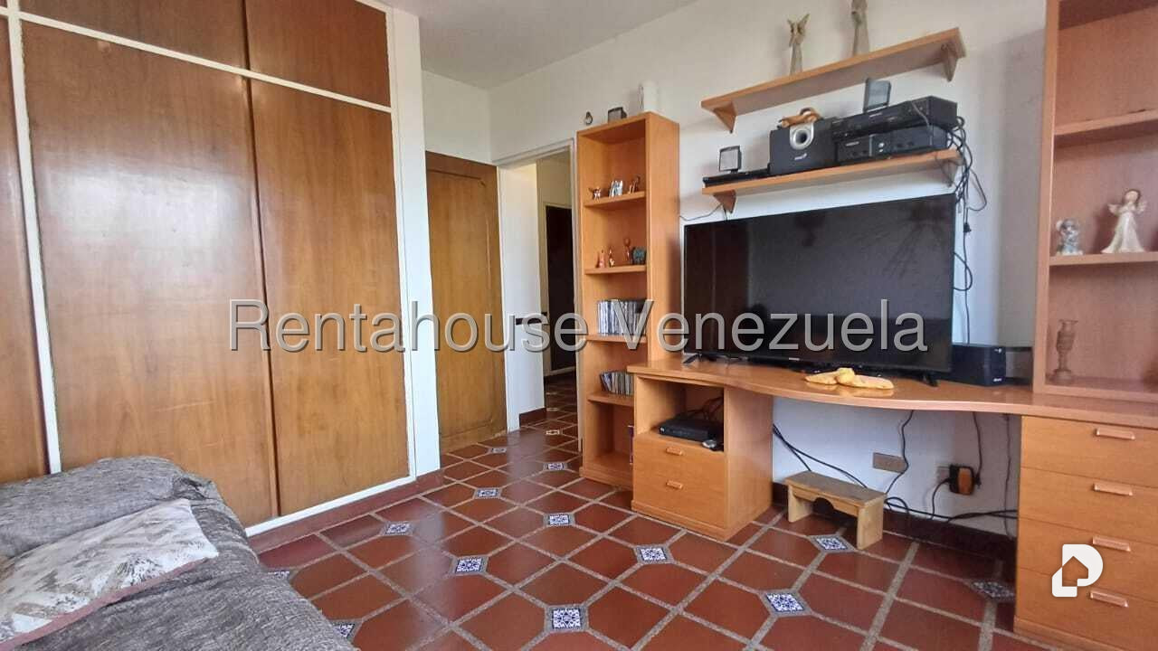 Apartamento en La Florida, Caracas – 22