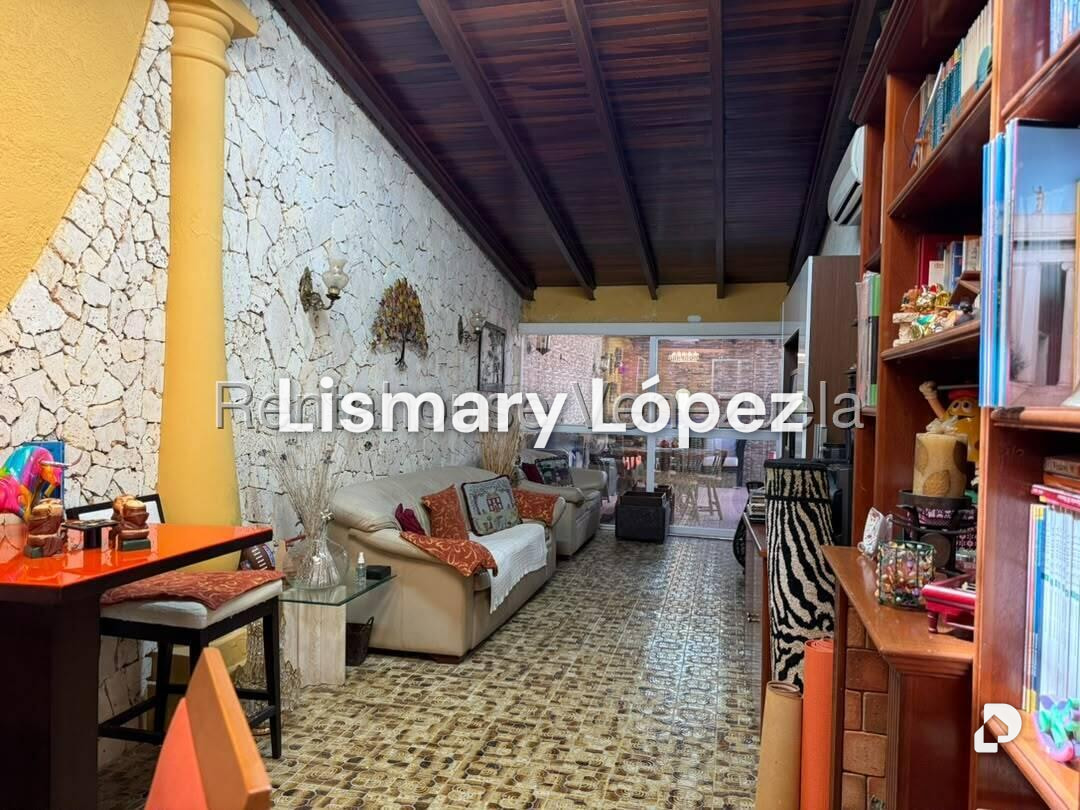 Casa en Santa Paula, Caracas – 13