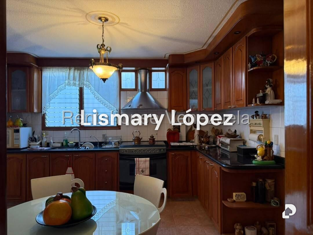 Casa en Santa Paula, Caracas – 28