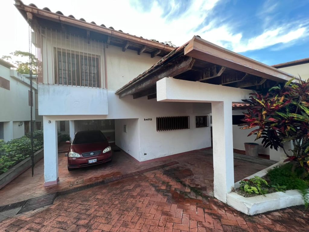 Casa en Los Naranjos (del Cafetal), Caracas - 1