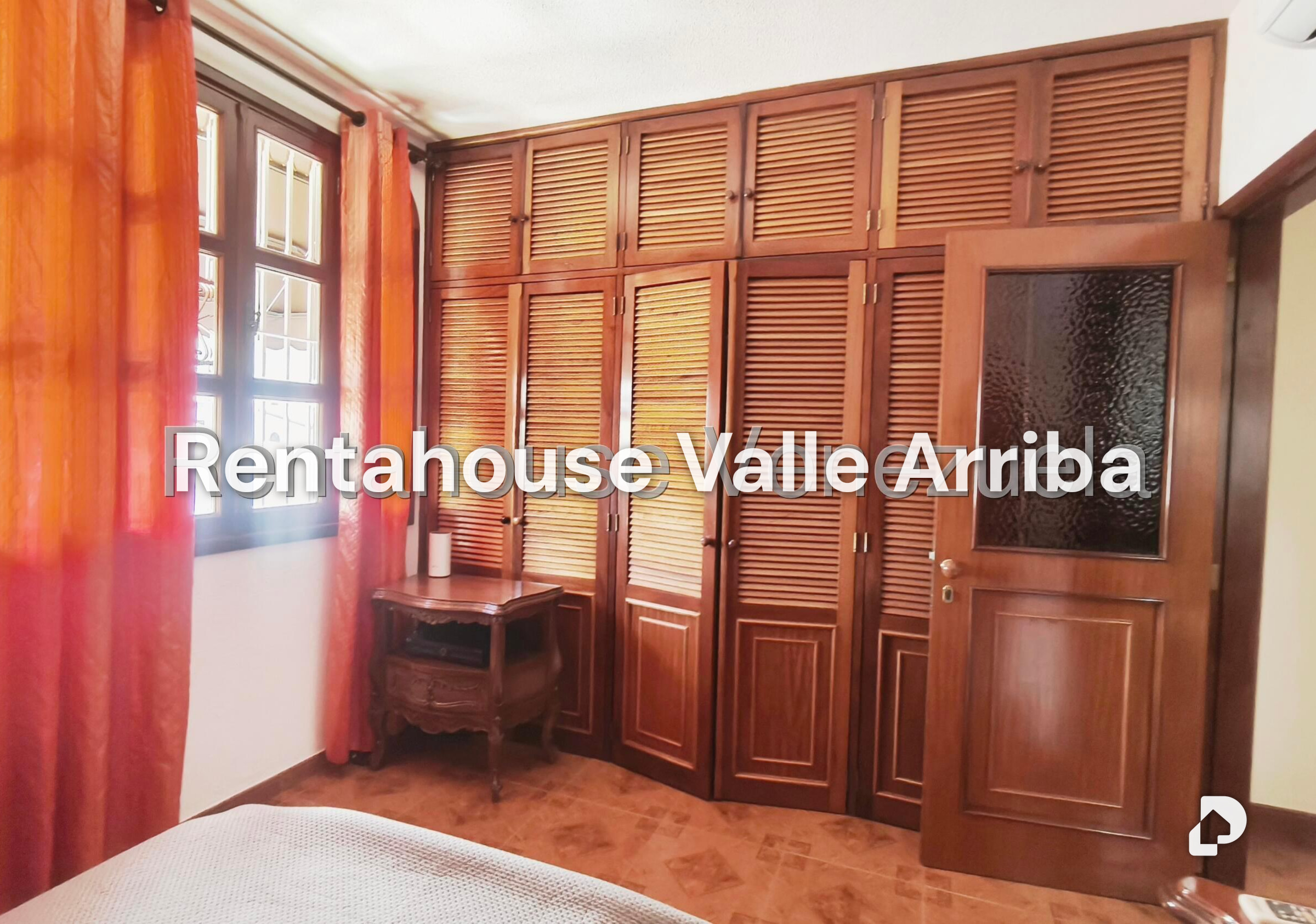 House in El Marqués, Caracas – 17