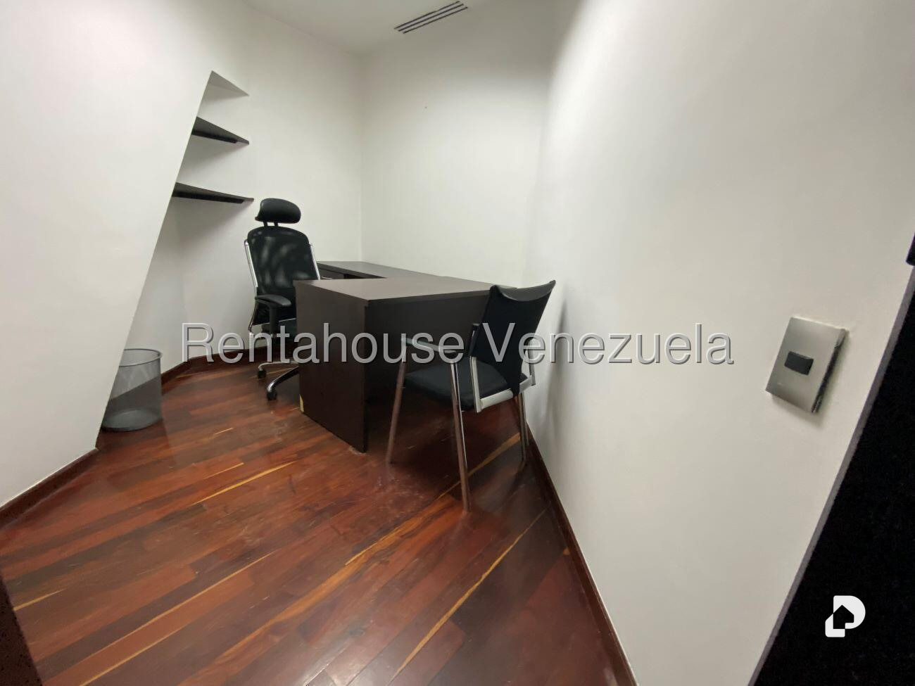 Oficina en Chuao, Caracas – 17
