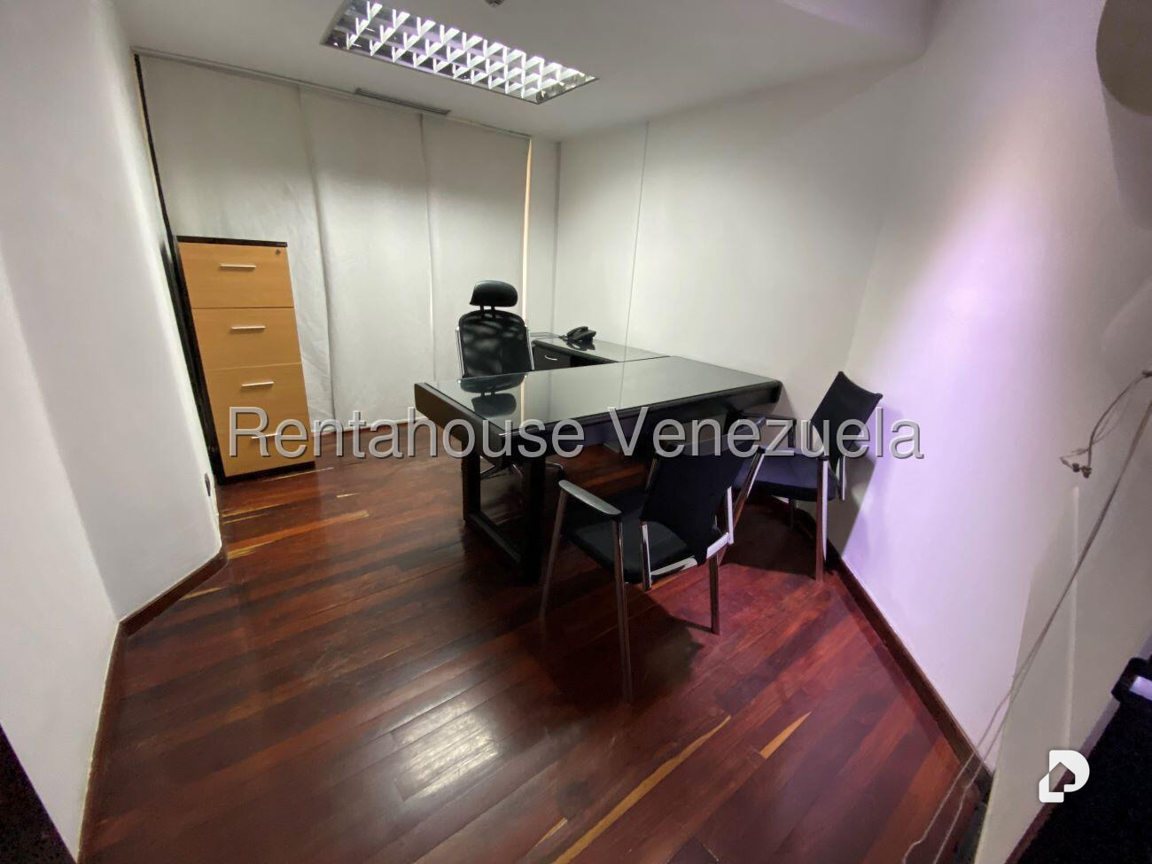 Oficina en Chuao, Caracas – 14